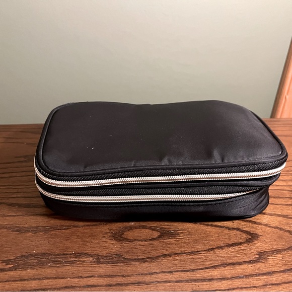 Jewelry Travel Case, Jewelry Bag, Black & Gold, Amazon - Picture 3 of 5